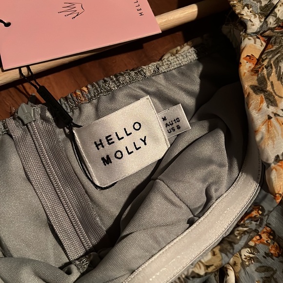 Hello Molly off shoulder dress, new with tag - Picture 3 of 4